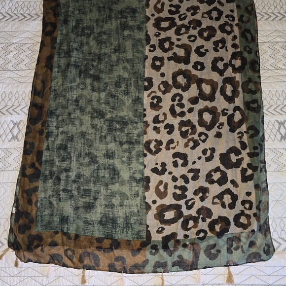 Unbranded Accessories - Leopard Print Scarf with Tassels 72 X 30